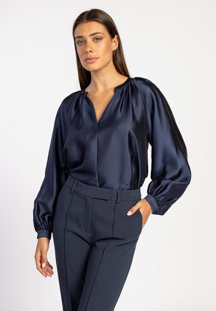 Aaiko Blauwe Satijnen Blouse met Pofmouwen, Ophalen of Verzenden, Zo goed als nieuw, Maat 38/40 (M), Blauw