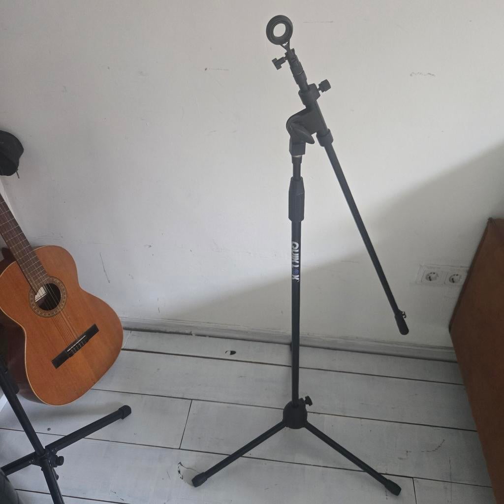 Quiklok microfoonstandaard met boomarm, Ophalen of Verzenden, Gebruikt, Instrumentstandaard, Microfoon