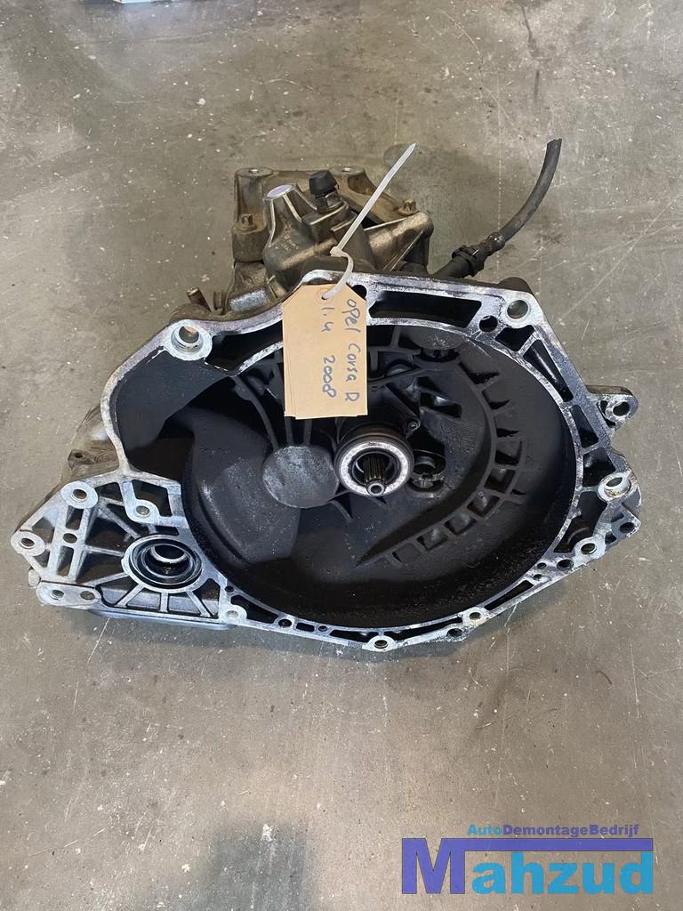 CORSA D ASTRA H MERIVA 1.4 VERSNELLINGSBAK, Auto-onderdelen, Gebruikt, Opel Automobile GmbH, Ophalen of Verzenden, Kontakt@opel-infoservice.de