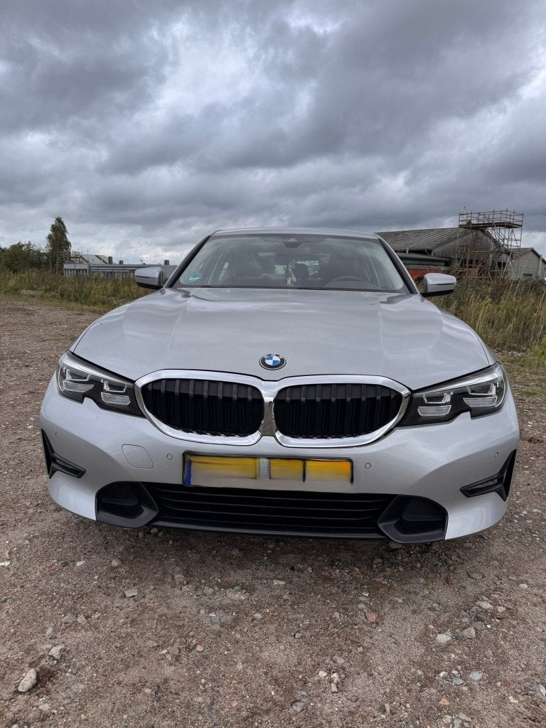 BMW 3-Serie 318i 156pk Aut 2020 Grijs, Auto's, Automaat, 1998 cc, Achterwielaandrijving, Overige bekleding