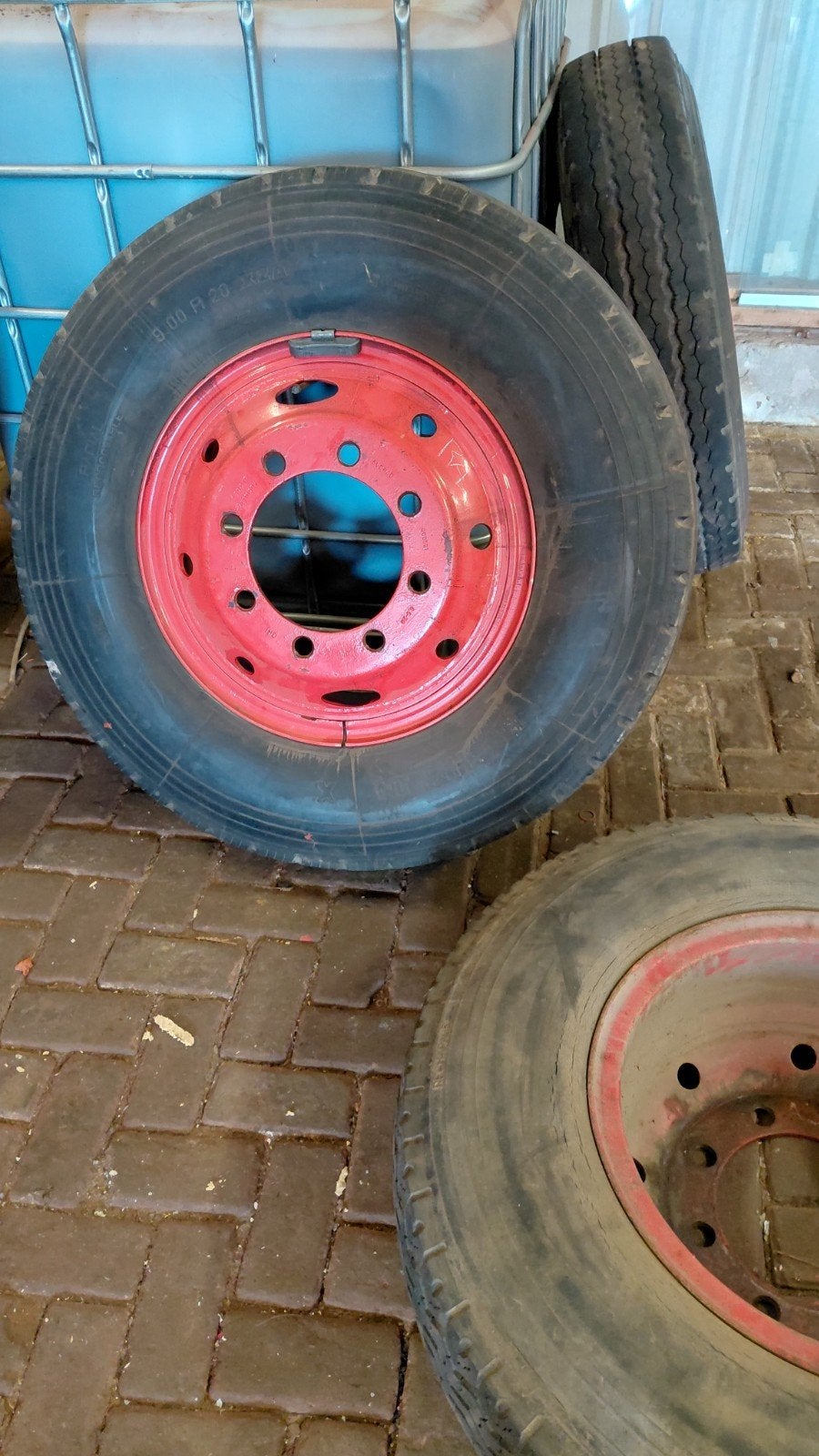 vrachtwagen  banden, Ophalen