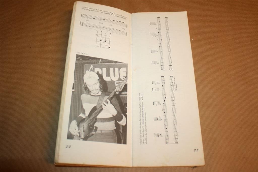 Boek: Beginning Bass Guitar, Ophalen of Verzenden, Gebruikt, Artiest of Componist
