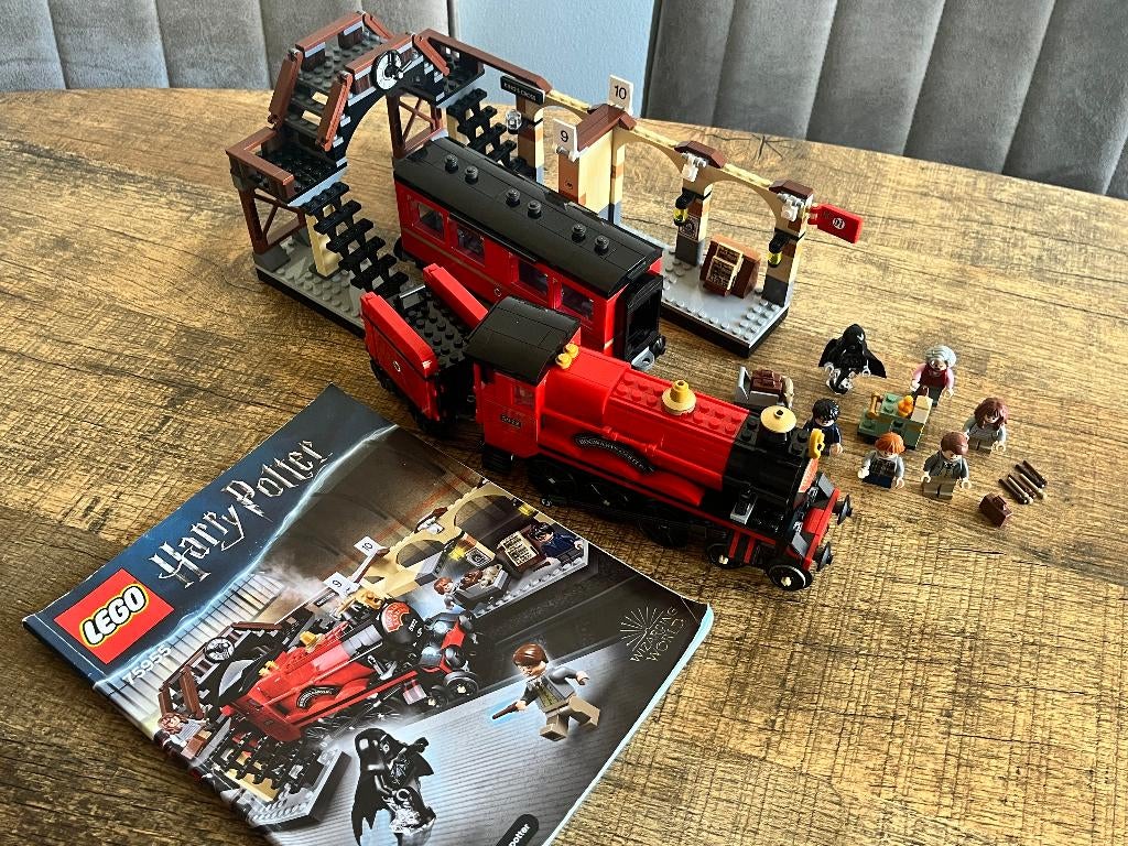 Lego HP - Zweinstein Express & Kings Cross station (75955), Lego, Harry Potter, Ophalen of Verzenden, Complete set