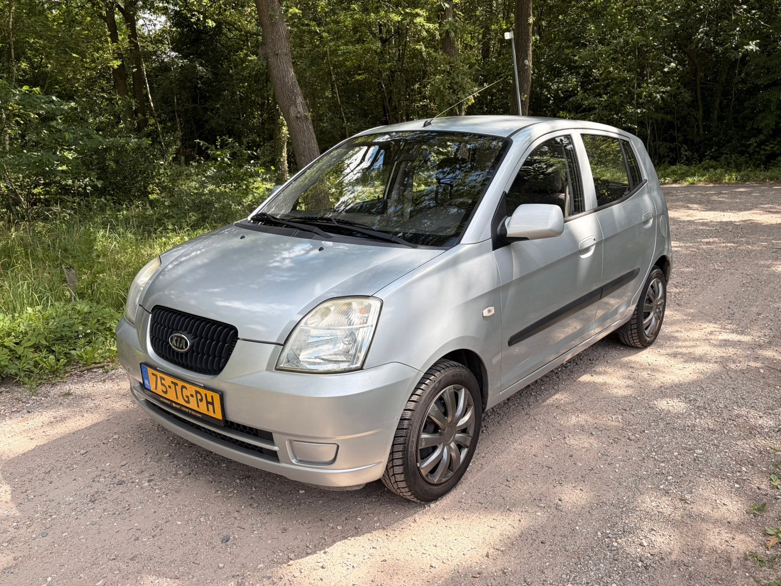 Kia Picanto  2006 Grijs — Slechts 83.000 km! (Nieuwe apk)", Auto's, Kia, Voorwielaandrijving, 836 kg, 4 cilinders, 400 kg
