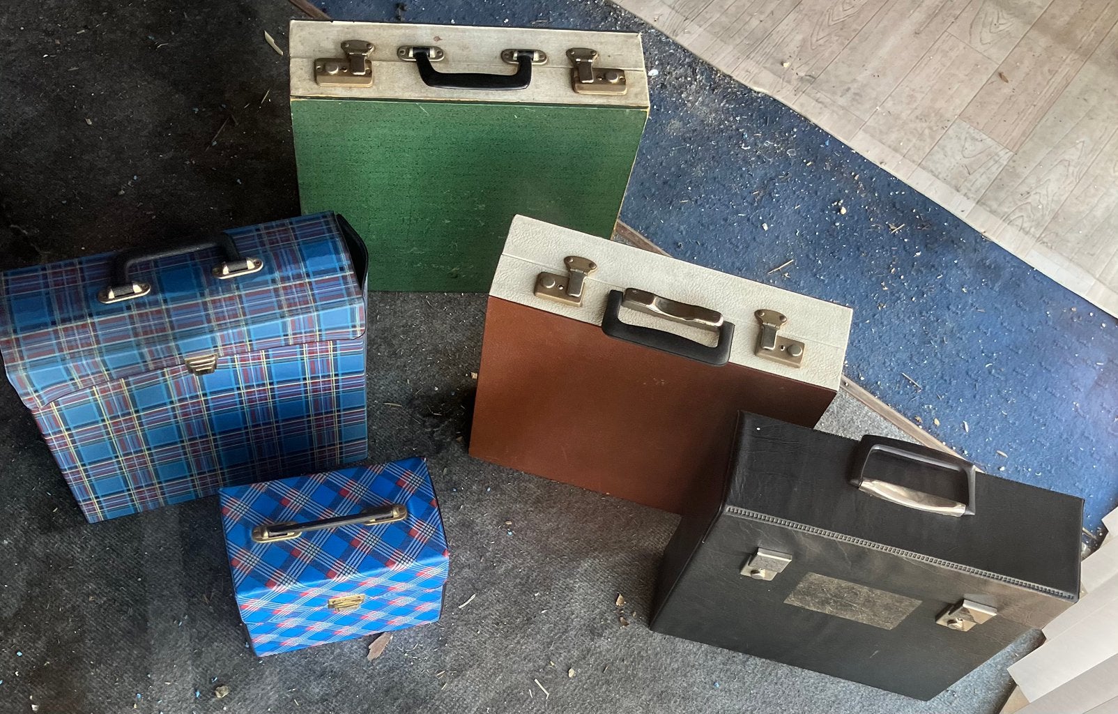 PLATENKOFFERS ,VINTAGE!4 GROTE en 1 KLEINE,IN 1 KOOP !!!, Verzamelen, Retro, Ophalen of Verzenden, Huis en Inrichting