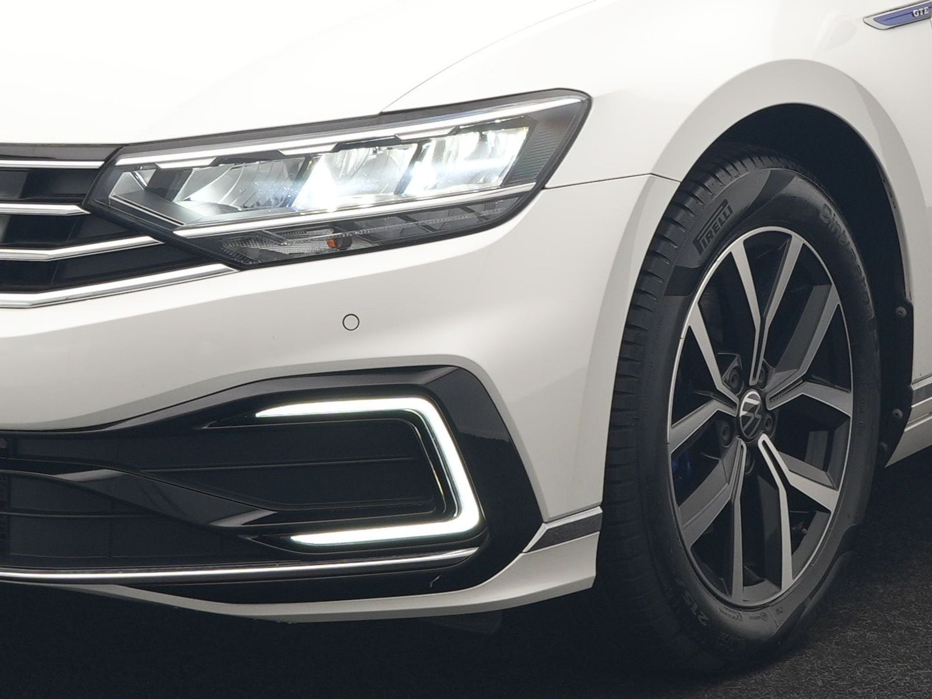 Foto 7 van Volkswagen Passat Variant 1.4 TSI GTE Business PHEV 218pk De