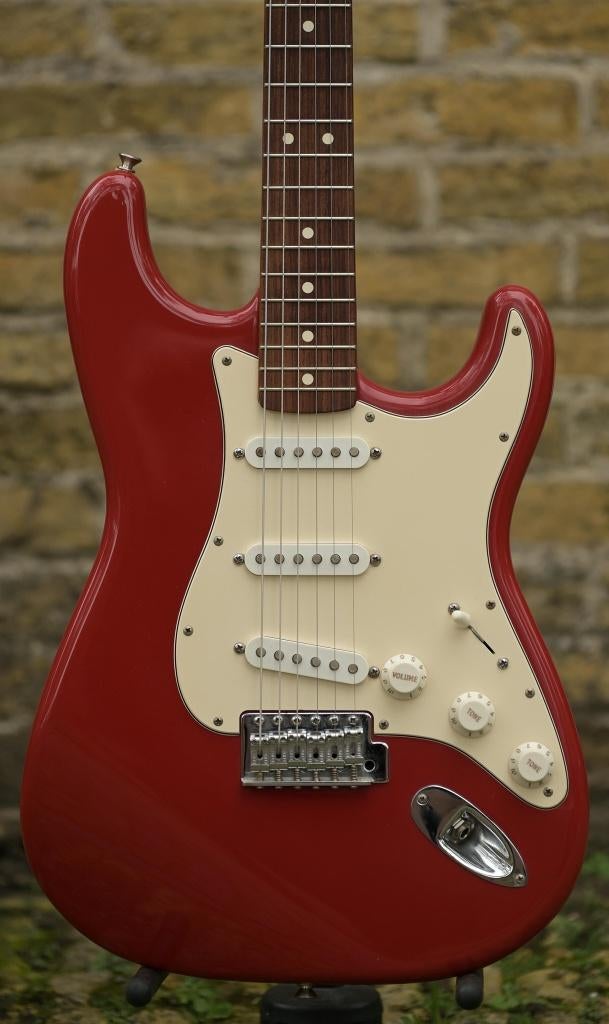 Fender Standard Stratocaster Export 1994 – Torino Red, Muziek en Instrumenten, Snaarinstrumenten | Gitaren | Elektrisch, Fender
