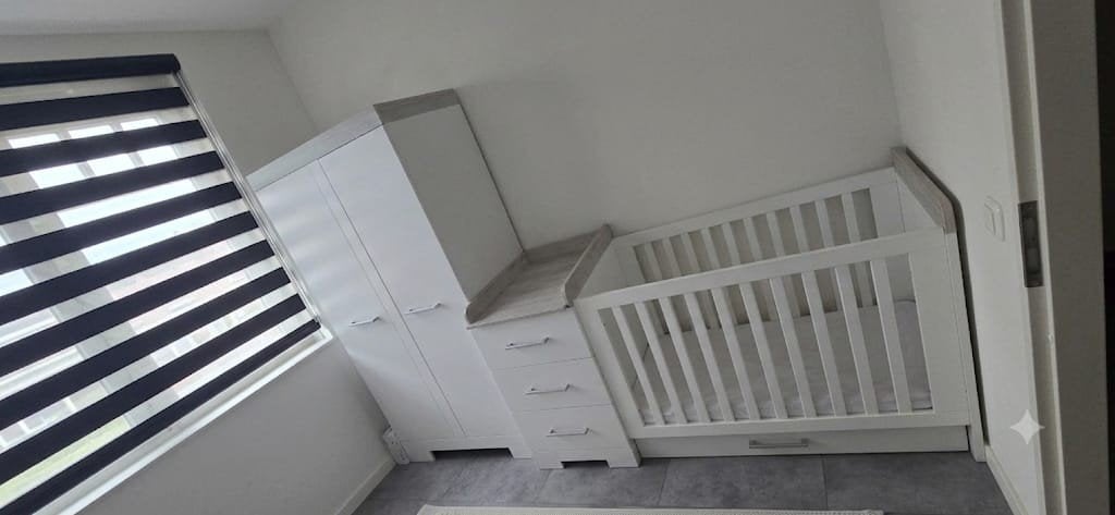 Volledige babykamer van Babydump zgan, Ophalen, Zo goed als nieuw, Lattenbodem