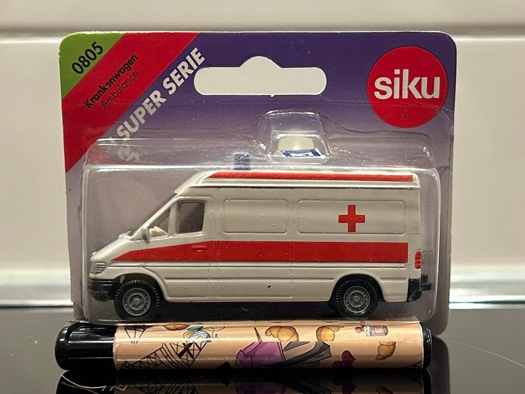 Siku Mercedes Sprinter Ambulance 1:64 OVP, Verzenden, Zo goed als nieuw, Auto