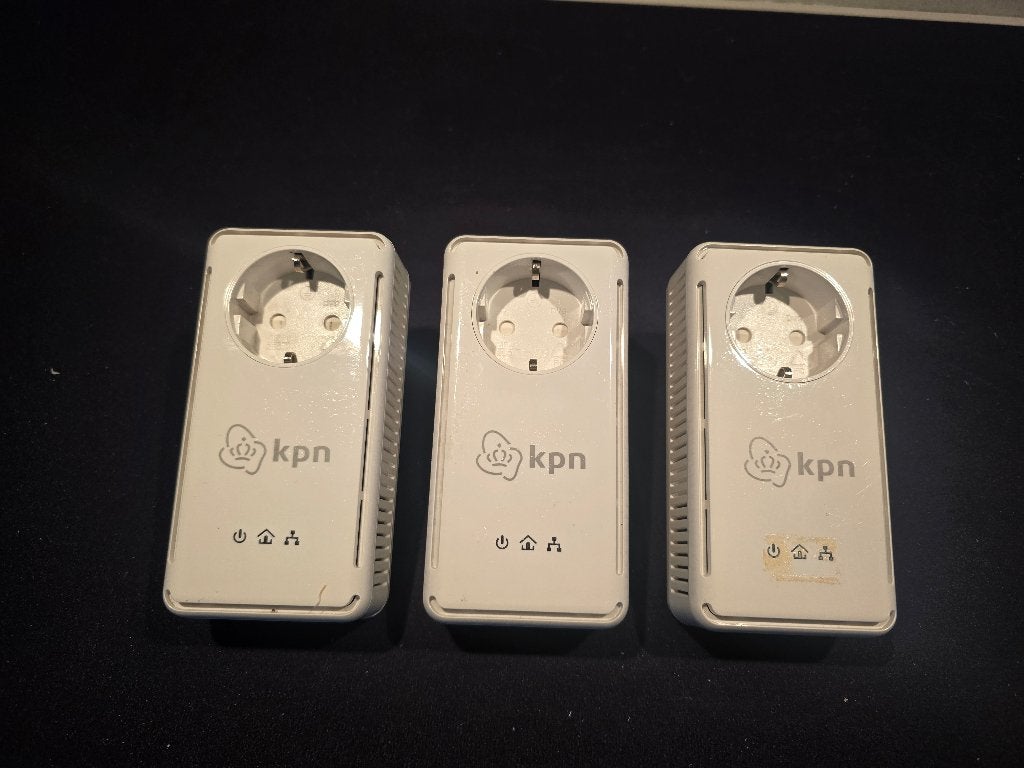 KPN stroomnet Netwerkadapter MR 2360. 3 stuks. 1 koop., Ophalen of Verzenden, Gebruikt, Kpn