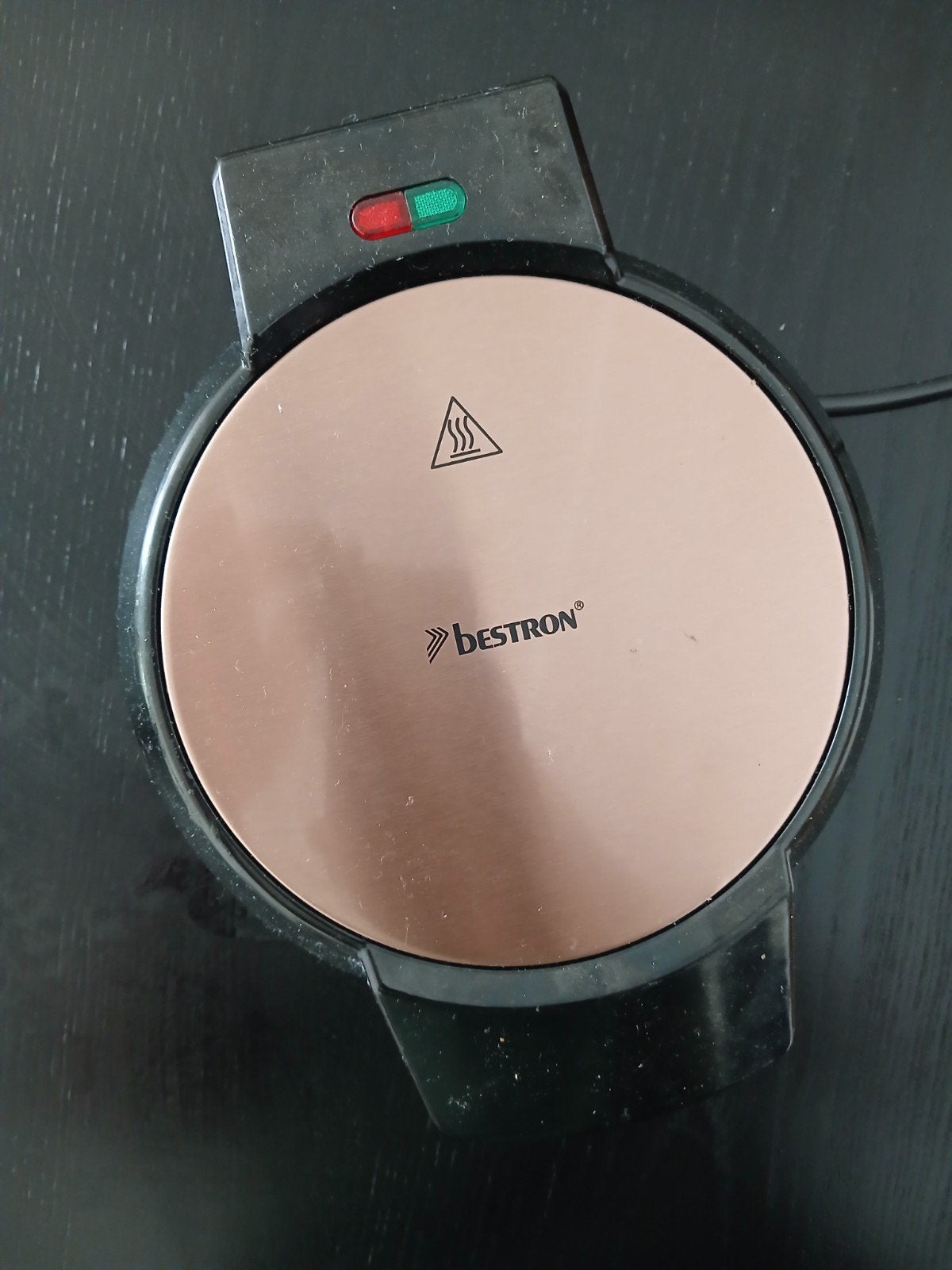 Bestron Hartjes Wafelijzer - Perfect voor Valentijn!, Witgoed en Apparatuur, Wafelijzers, Ophalen of Verzenden, Zo goed als nieuw