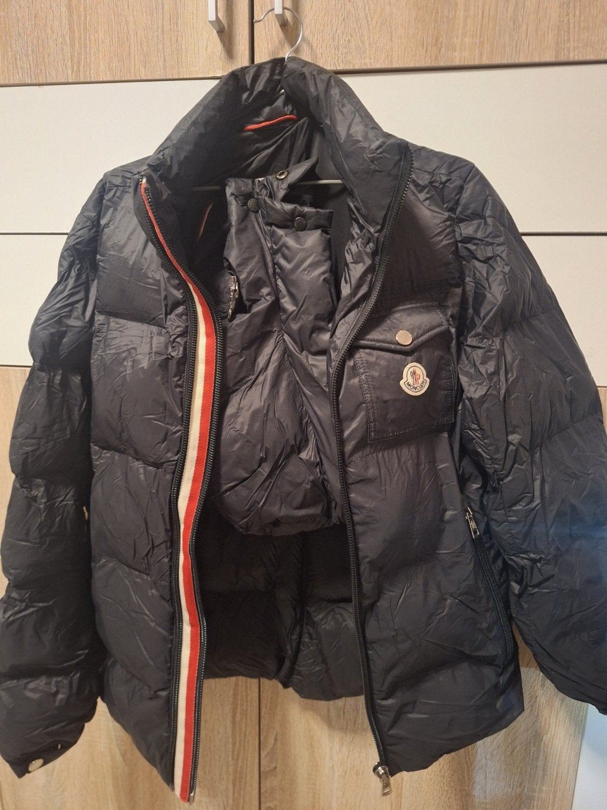 heren jas maat M merk Moncler [kluer zwart], Kleding | Heren, Jassen | Winter, Ophalen of Verzenden, Gedragen, Zwart