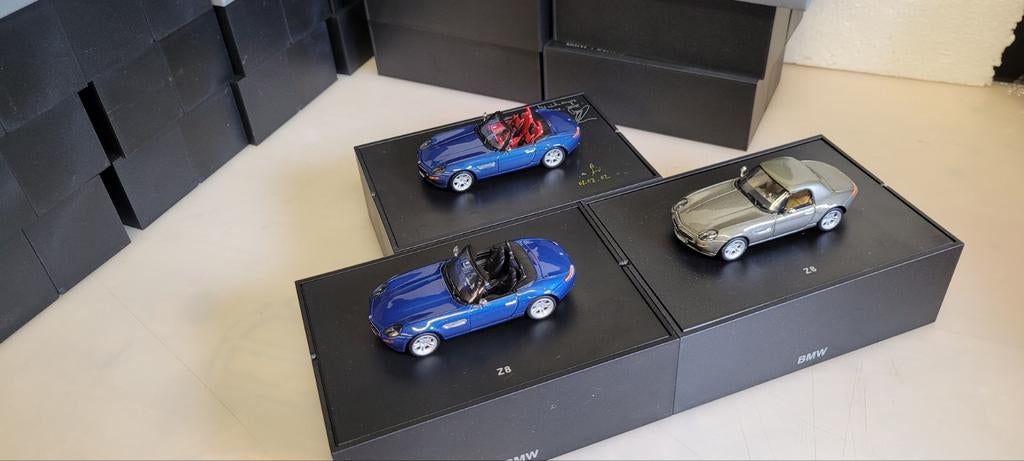 Minichamps BMW Z8, Hobby en Vrije tijd, Modelauto's | 1:43, Ophalen of Verzenden, Zo goed als nieuw, Auto, MiniChamps