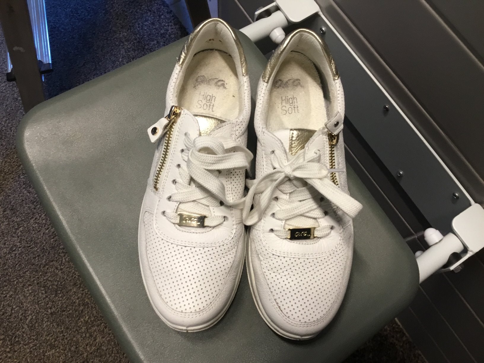 ARA Sneakers nauwelijks gedragen 38 wit leer, Ophalen of Verzenden, Zo goed als nieuw, Wit, Sneakers of Gympen