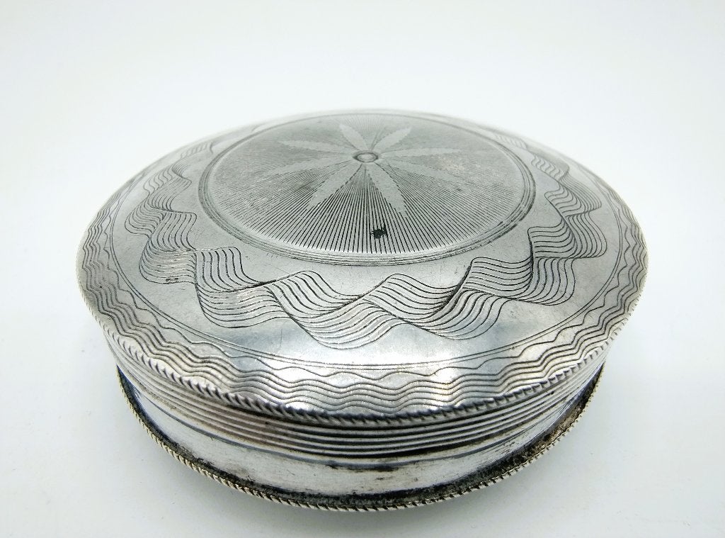 Zilveren pepermuntdoosje, G. Wouda, Drachten, 1850, Verzenden, Zilver