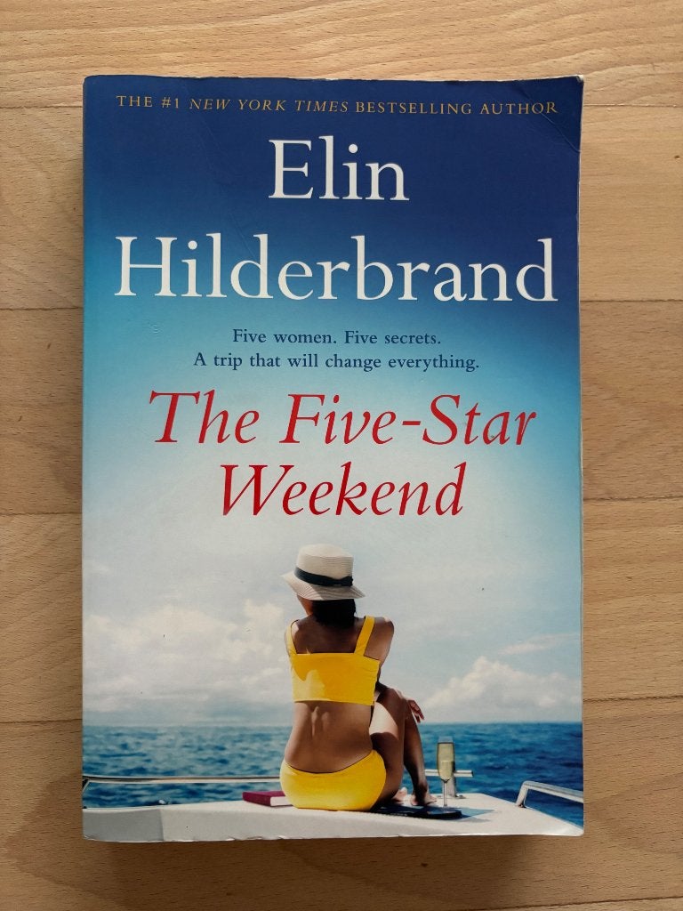 Boek Elin Hilderbrand The Five-Star Weekend, Ophalen of Verzenden, Gelezen