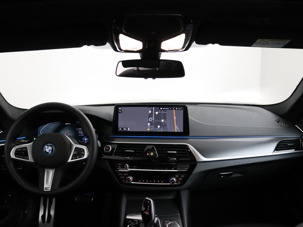 BMW 5-serie 520e M-Sport Business Edition Plus, Laser Light,, 1998 cc, Achterwielaandrijving, Gebruikt, 4 cilinders
