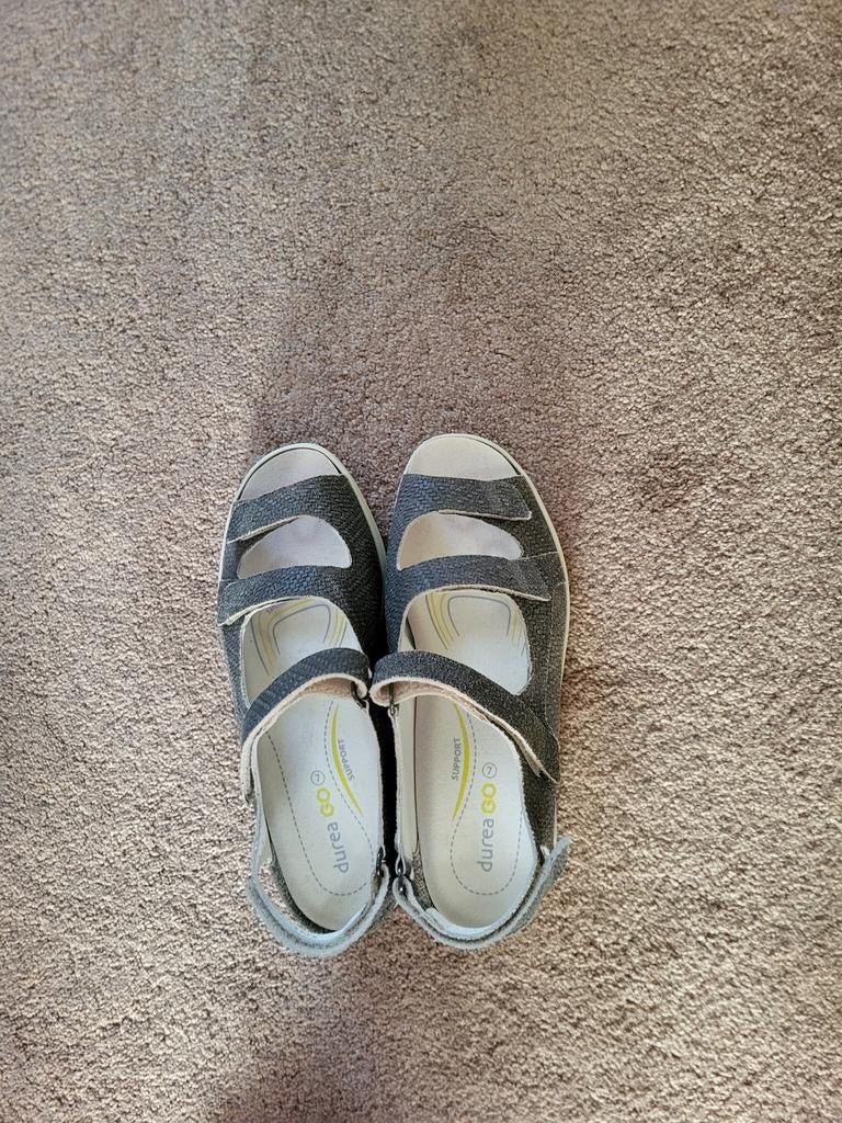 Nieuwe sandalen,leer,DUREA,maat 7 K, Ophalen of Verzenden, Nieuw, Beige, Sandalen of Muiltjes