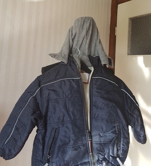 Unisex! Zgan mt 92 donker blauw jasje, afneembare capuchon, Verzenden, Zo goed als nieuw, Jongen of Meisje, Jas