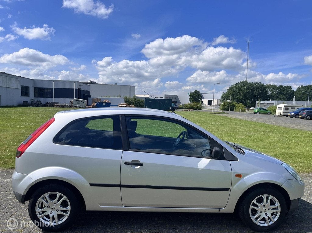 Ford Fiesta 1.3 Style / APK / NAP / Inruilkoopje! /, Auto's, Ford, 1299 cc, Stof, 4 cilinders, Origineel Nederlands