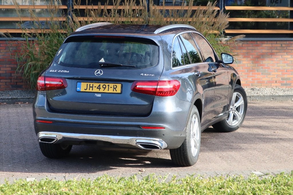 Mercedes-Benz GLC 220d 4MATIC | PANO | LED | TREKHAAK, Auto's, Automaat, Euro 6, 2500 kg, Leder