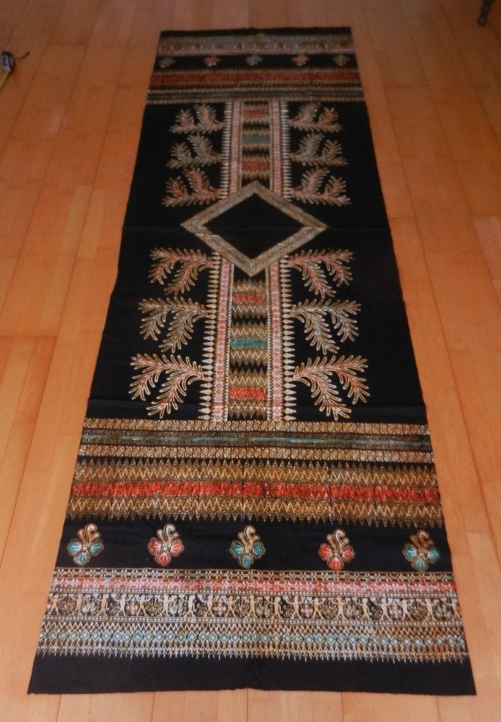 Batik doek / sarong floraal motief en mensfiguren, 280x90 cm, Meerkleurig, 120 cm of meer, Nieuw, Ophalen of Verzenden