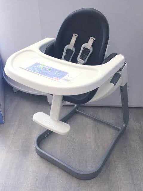 Chicco meegroei kinderstoel, Kinderen en Baby's, Kinderstoelen, Ophalen, Zo goed als nieuw, Meegroeistoel, Gordel(s)