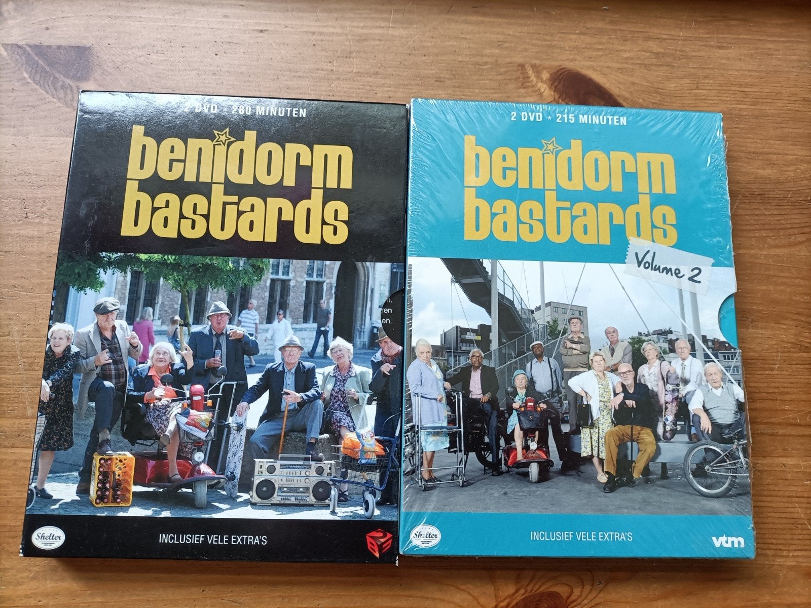 Benidorm Bastards België DVD - Volume 1 & 2, Inclusief doosje, Nederlands, Seizoen 1, Komedie