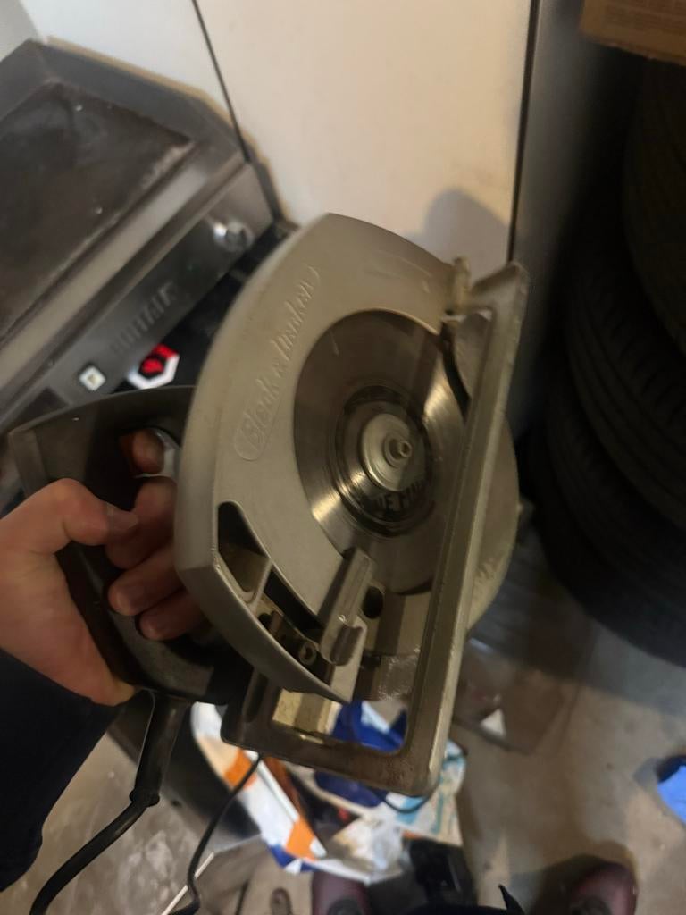 Black & Decker Cirkelzaag DN 69 - 1020W, Ophalen, Gebruikt, Cirkelzaag, 70 mm of meer