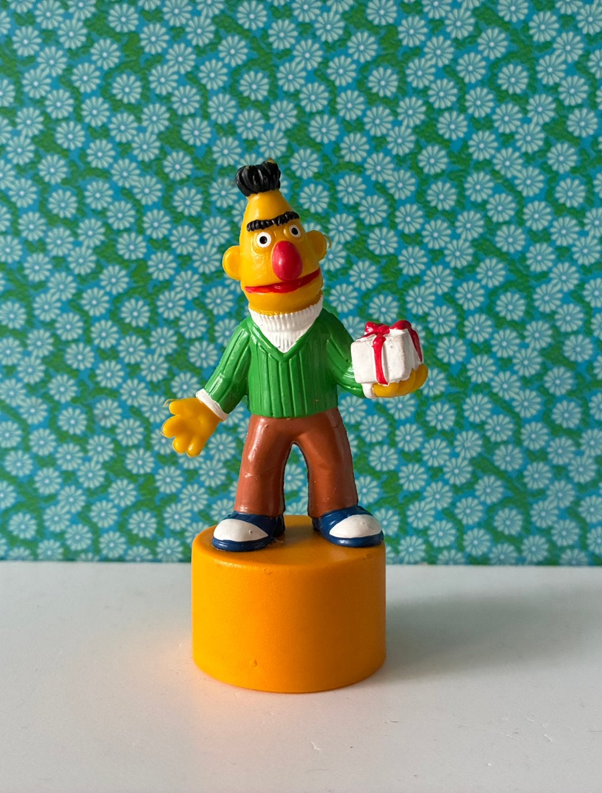 Vintage 1985 Bully Sesamstraat puntenslijper : Bert, Verzamelen, Poppetjes en Figuurtjes, Gebruikt, Ophalen of Verzenden, Nvt
