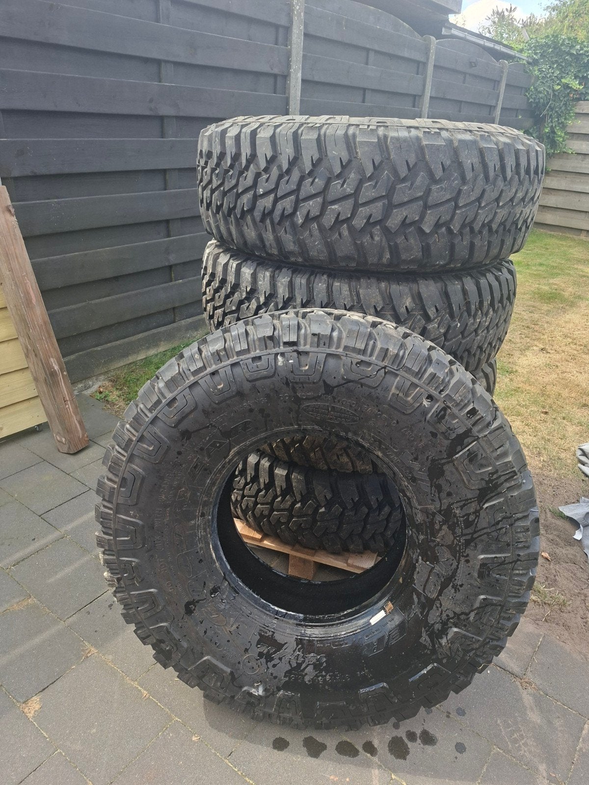 Set van 5 humvee banden hummer h1 37x12.5 x 16.5, Ophalen of Verzenden