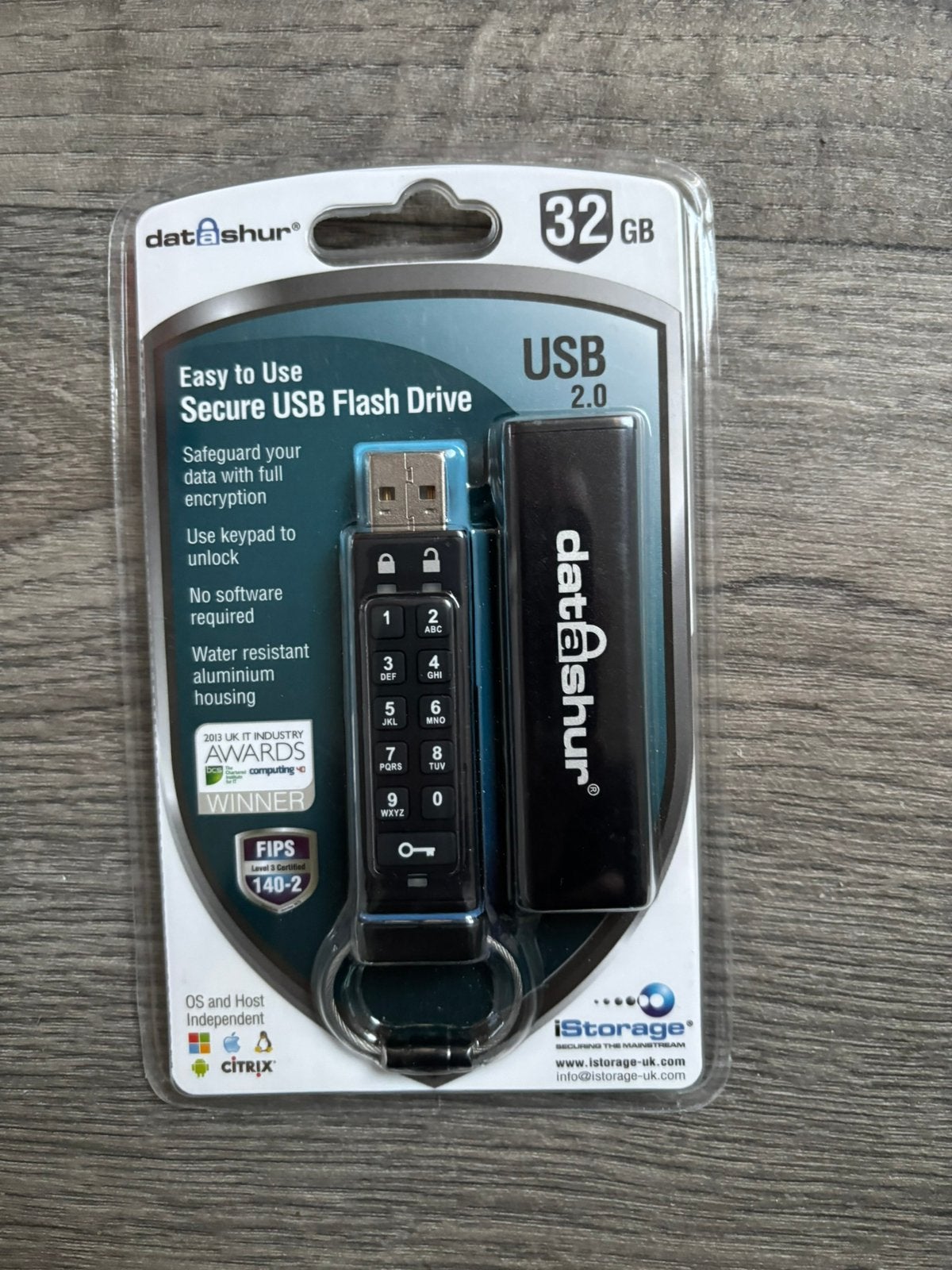USB-Stick, Computers en Software, USB Sticks, Ophalen of Verzenden, Zo goed als nieuw