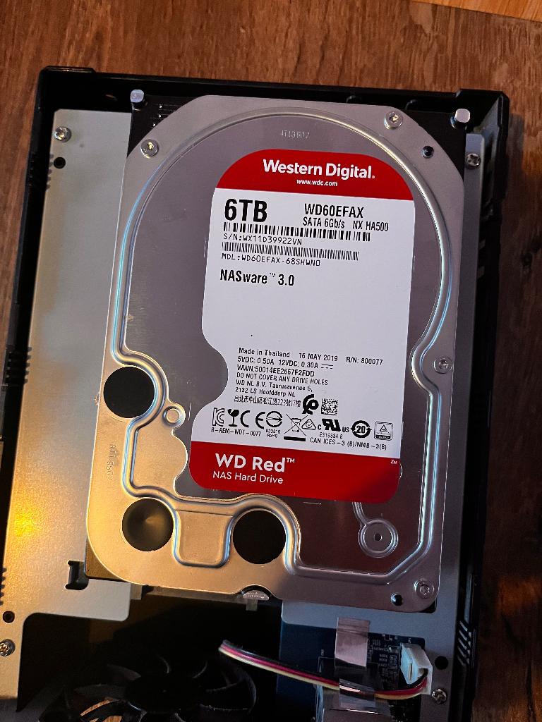 Western Digital RED 6TB (256MB cache) 5400 RPM WD60EFAX, Computers en Software, Harde schijven, Intern, Gebruikt, Server, WesternDigital