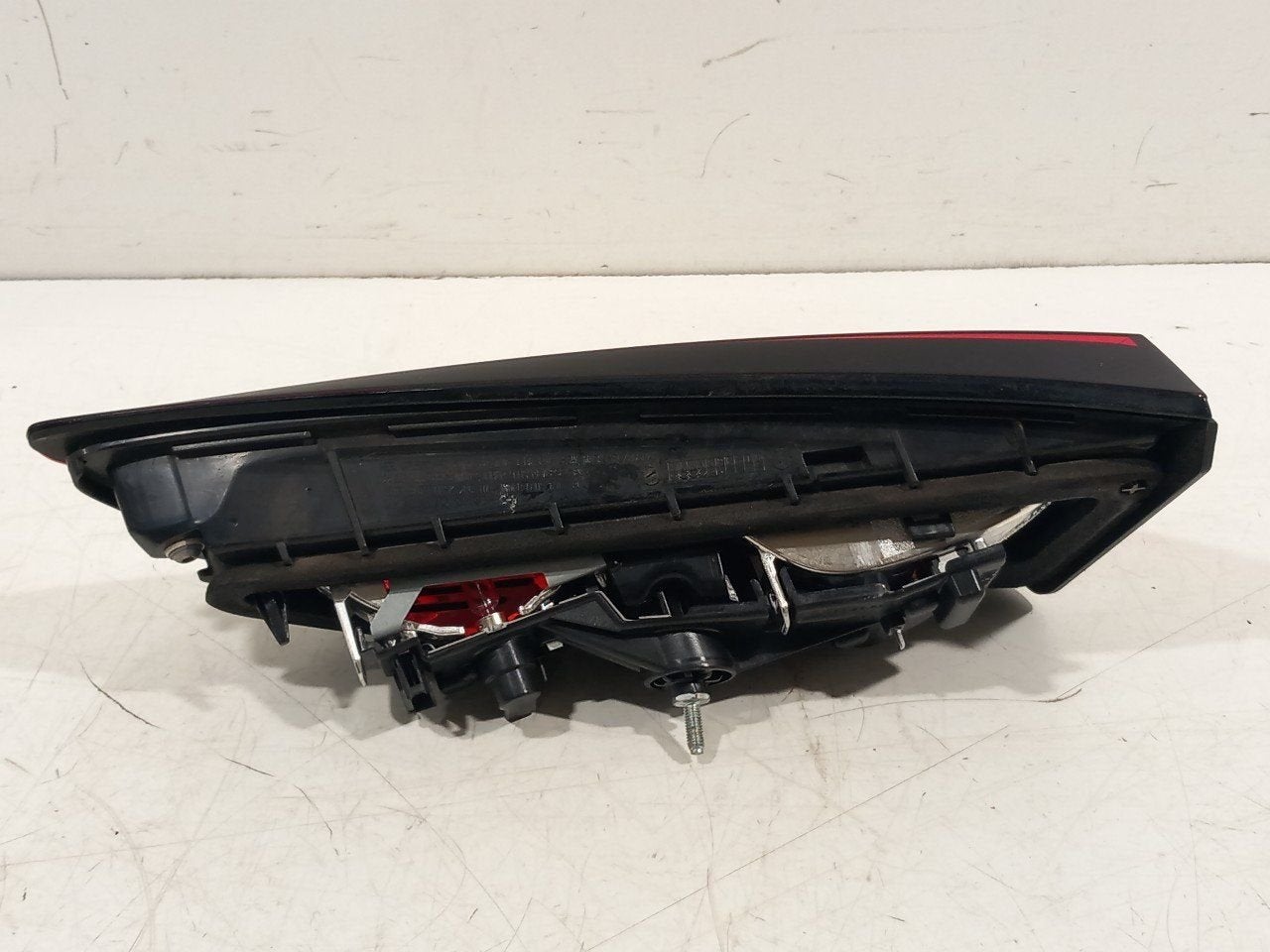 Achterlicht kofferdeksel achterklep links Opel Astra, Onderdelen@venauto.nl, Van der Ven Autorecycling B.V., Gebruikt, Ettenseweg 76, 4706 PB Roosendaal, The Netherlands