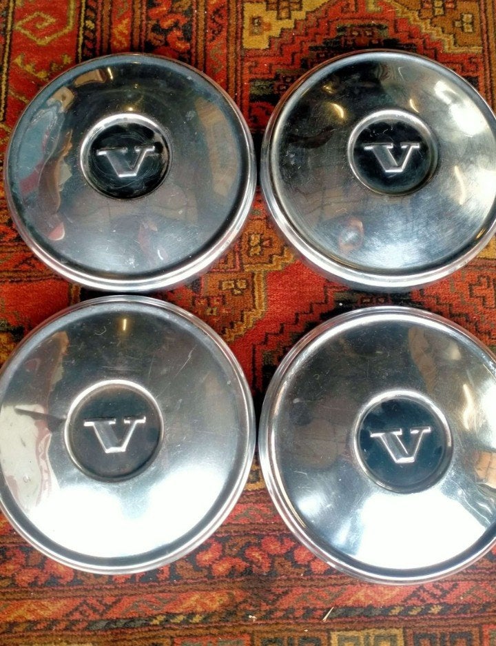 4 wieldoppen oa Volvo Amazon,140 serie – P1800, Gebruikt, Ophalen of Verzenden, Volvo, Nb