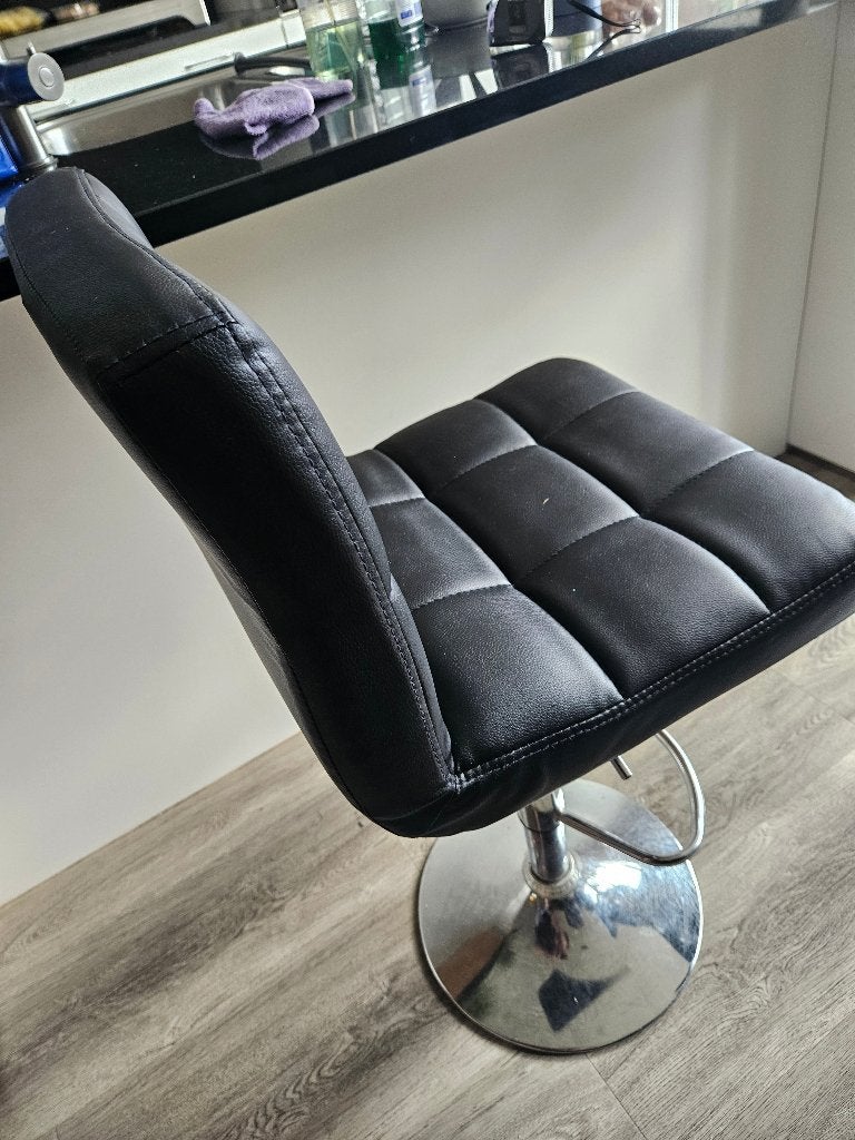 Barkrukken, Huis en Inrichting, Barkrukken, Ophalen, Kunststof, Gebruikt, 60 tot 90 cm