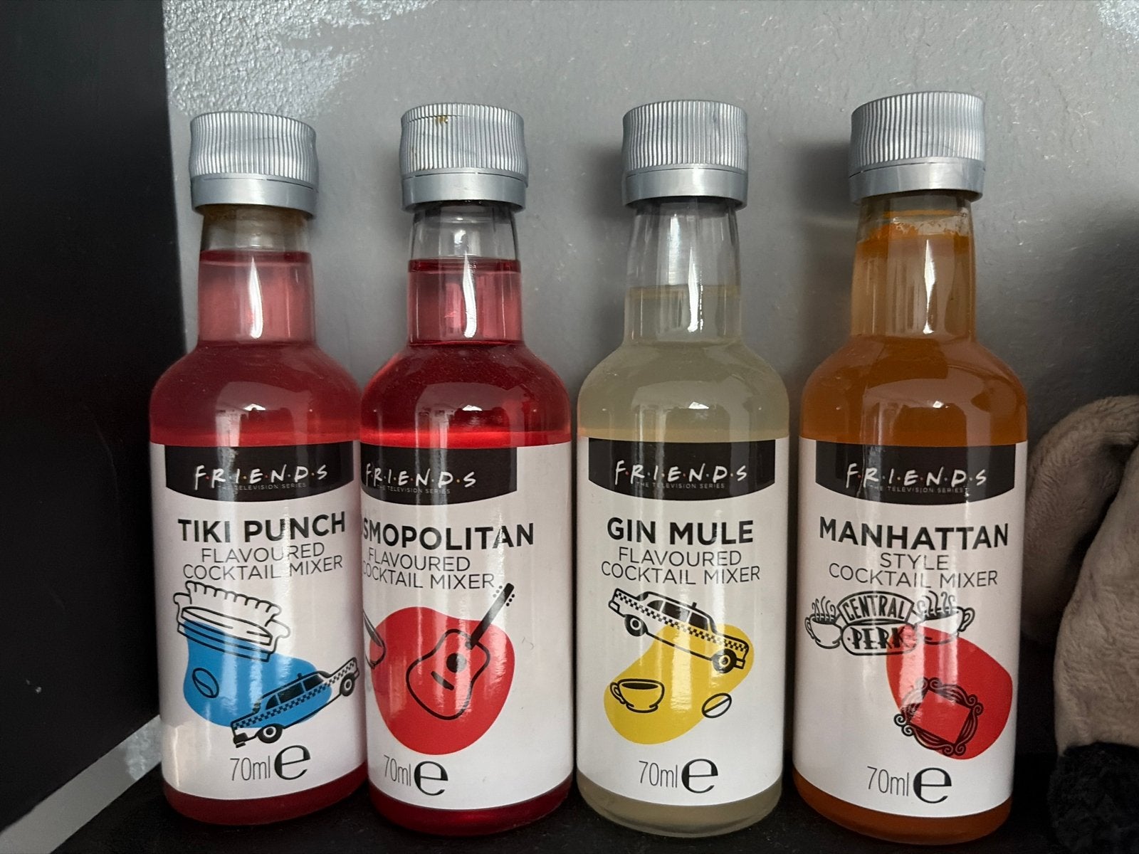 Friends Cocktail Mixers Set - 4 Smaken, Verzamelen, Ophalen of Verzenden, Nieuw