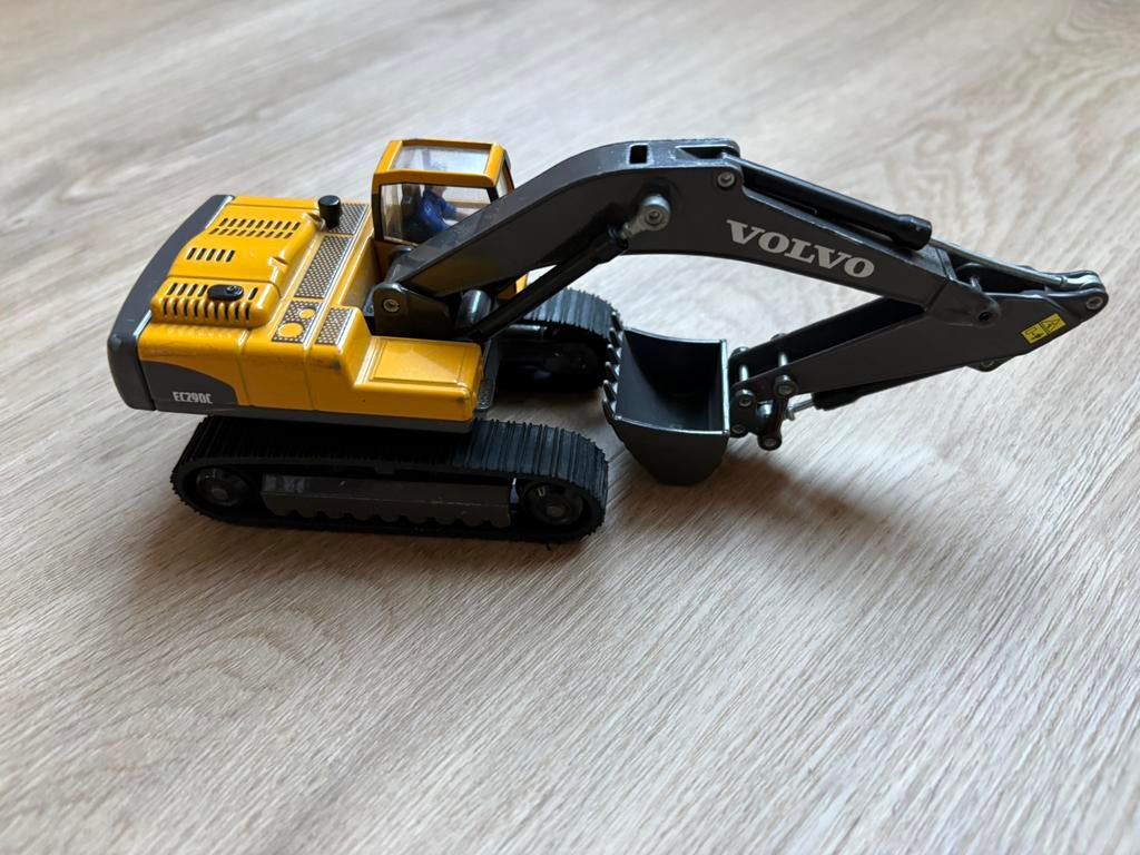Volvo EC290C graafmachine op rupsbanden schaal 1:50, Ophalen of Verzenden, Zo goed als nieuw