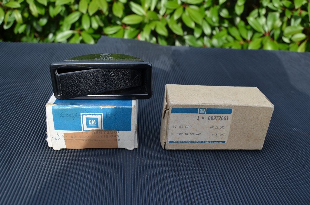 Set Asbakjes Opel Kadett (GM08 972 661), Ophalen of Verzenden, Nieuw, Opel