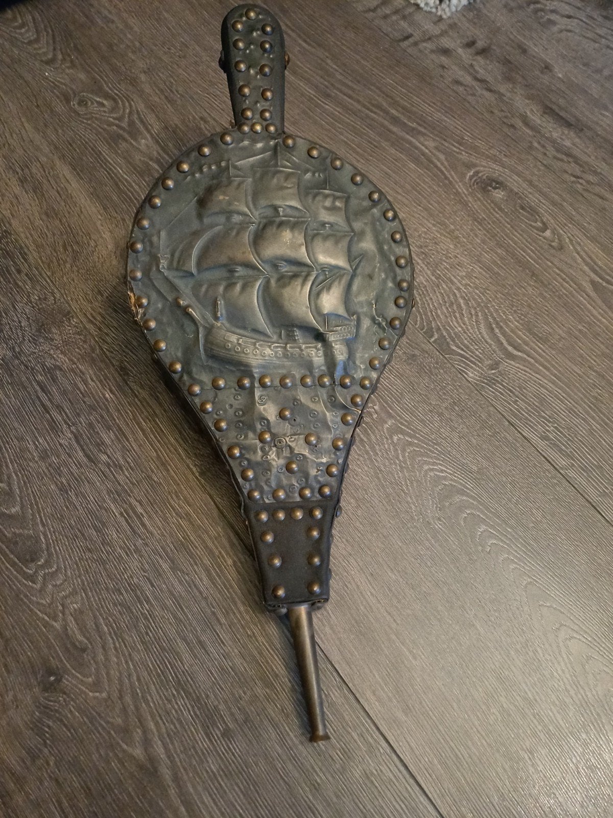 Antieke blaasbalg met scheepsreliëf, Ophalen of Verzenden