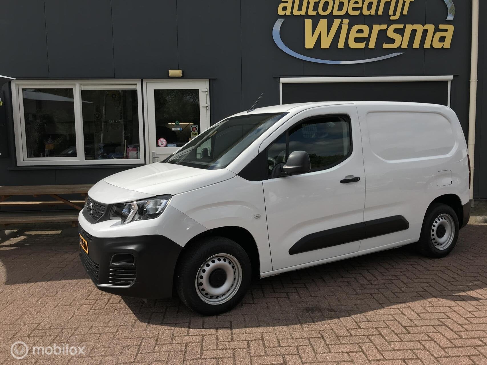 Peugeot Partner bestel 1.6 BlueHDI Premium, Auto's, Bestelauto's, Voorwielaandrijving, Stof, 4 cilinders, Origineel Nederlands
