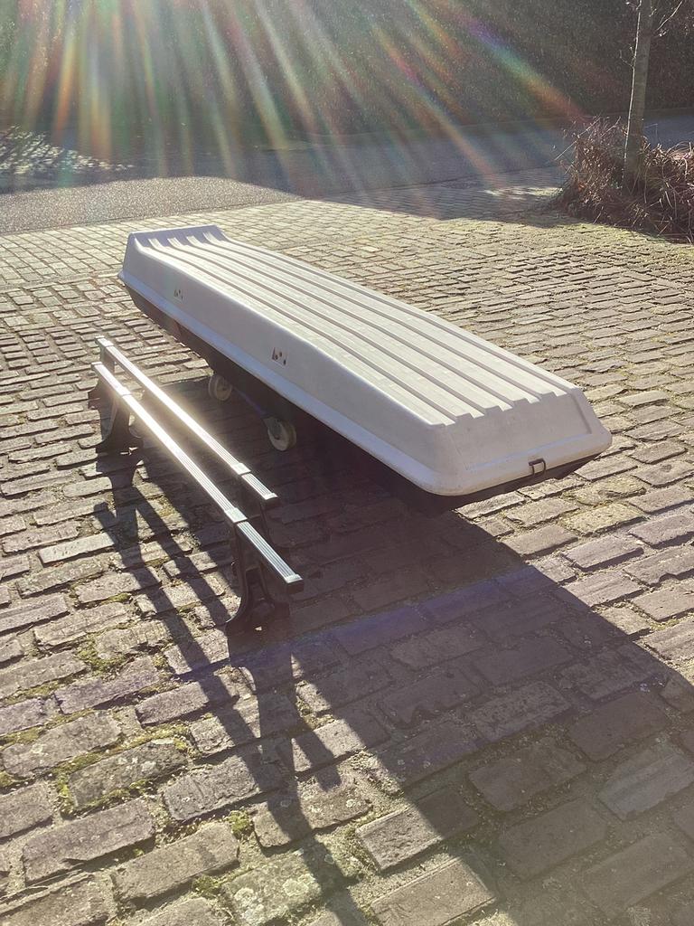 Thule ski-/dakkoffer inclusief verstelbare Thule dakdragers, Ophalen, Gebruikt