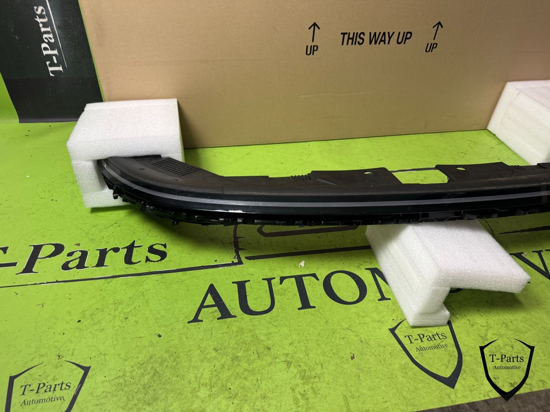 hyundai kona licht balk koplamp midden 92209BE100, Gebruikt, Heolleung-ro 12
06797  Seoul, Ophalen of Verzenden, Info@hyundai.com
