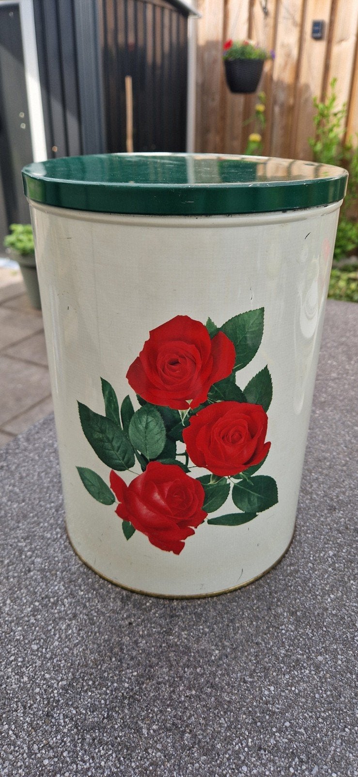 Vintage Tomado voorraadbus met rozen - Made in Holland, Verzamelen, Blikken, Ophalen of Verzenden