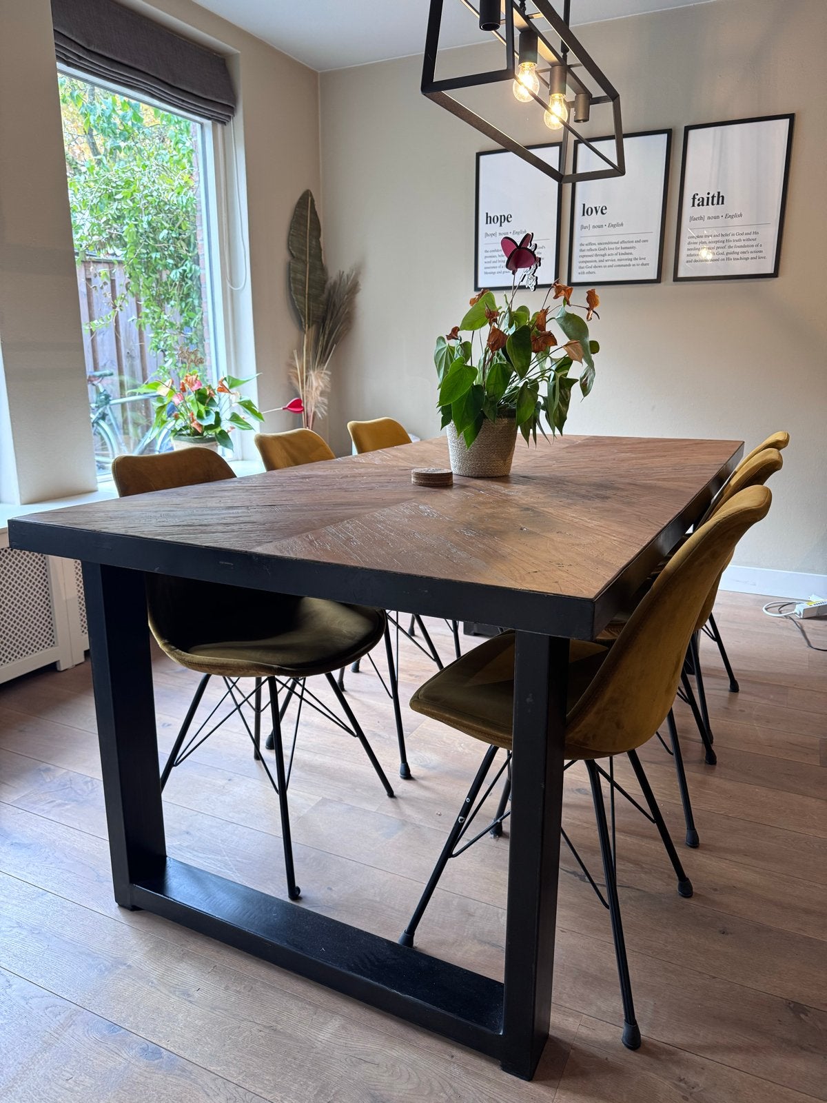Houten eettafel met stalen frame (200x100x78,5cm), Gebruikt, 100 tot 150 cm, Ophalen of Verzenden, Vijf personen of meer