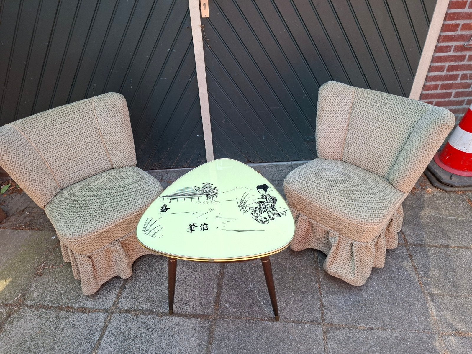 Set van 2 Vintage Fauteuils uit de Jaren '50 met Bijzettafel, Ophalen, Gebruikt