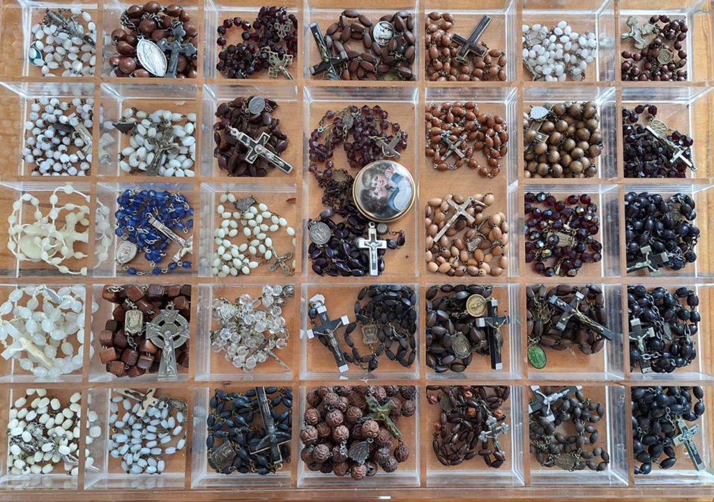 Grote collectie rozenkransen., Ophalen of Verzenden
