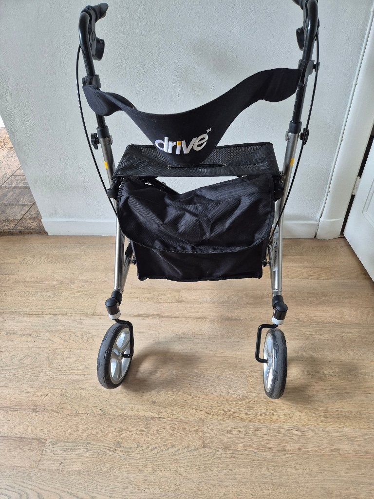 Drive rollator Nitro SL, Diversen, Rollators, Zo goed als nieuw, Lichtgewicht, Opvouwbaar, Ophalen