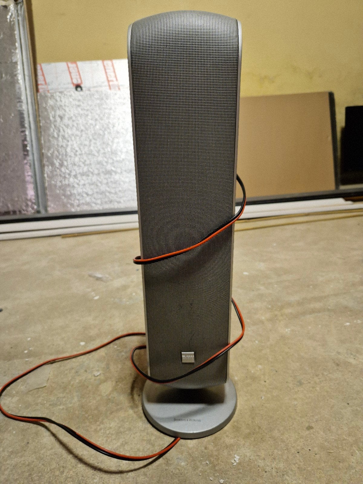 B&W VM1 Speaker - Zilver, Ophalen, Gebruikt, Inclusief kabels, 60 tot 120 watt