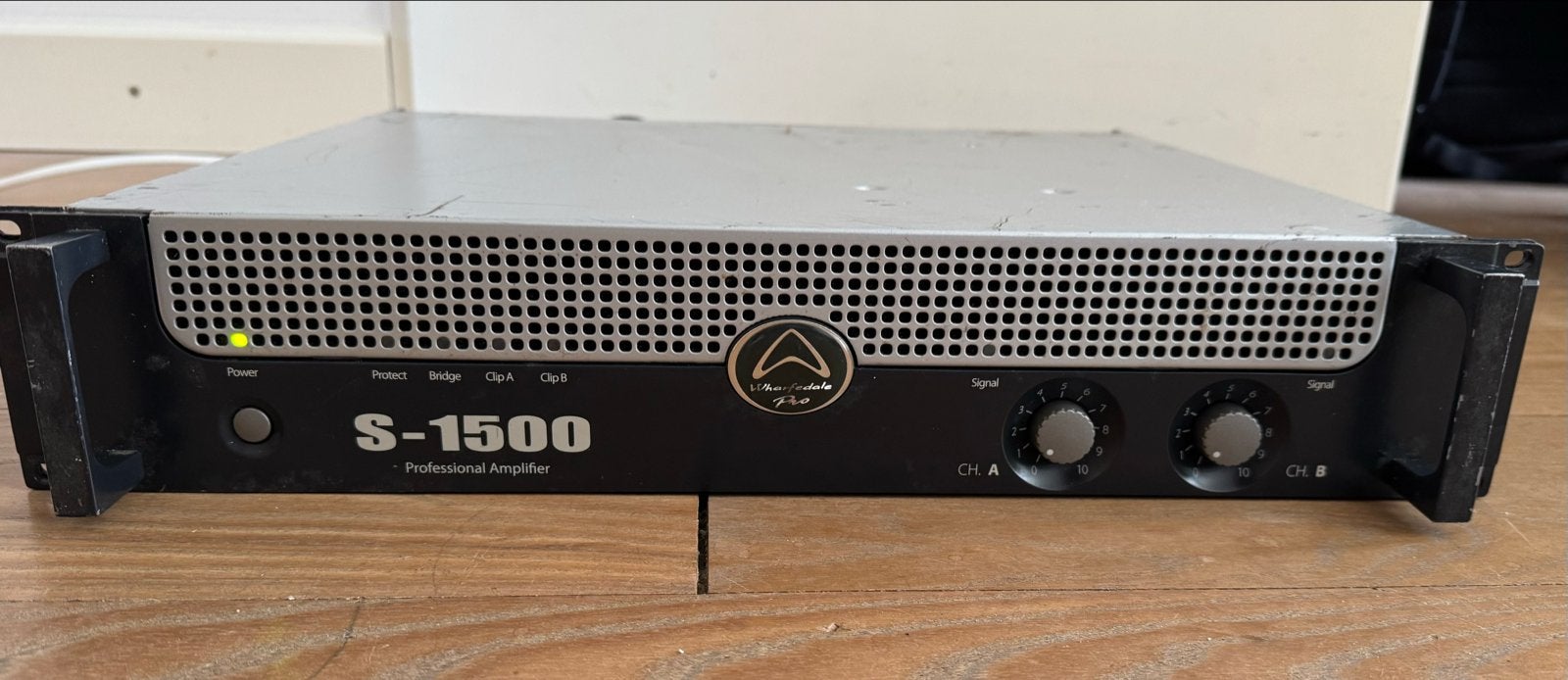 Wharfedale Pro S-1500 Professionele Eindversterker, Overige merken, Gebruikt, Ophalen of Verzenden, 120 watt of meer